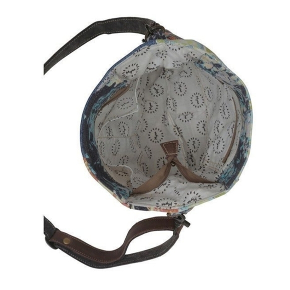 NWT Myra Shoulder Bag - Picture 4 of 7